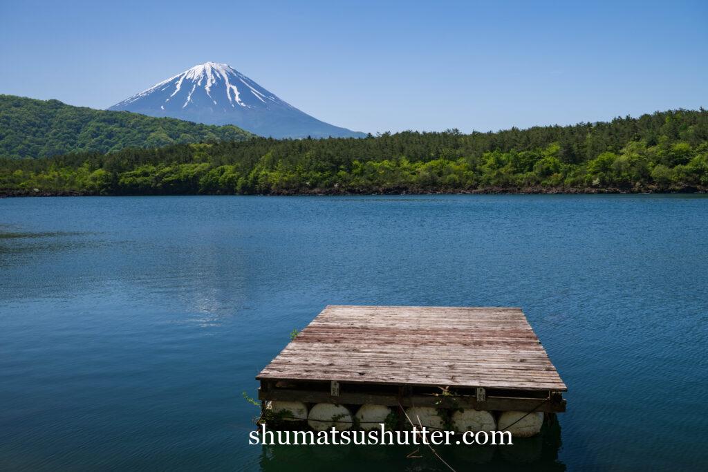 西湖と富士山